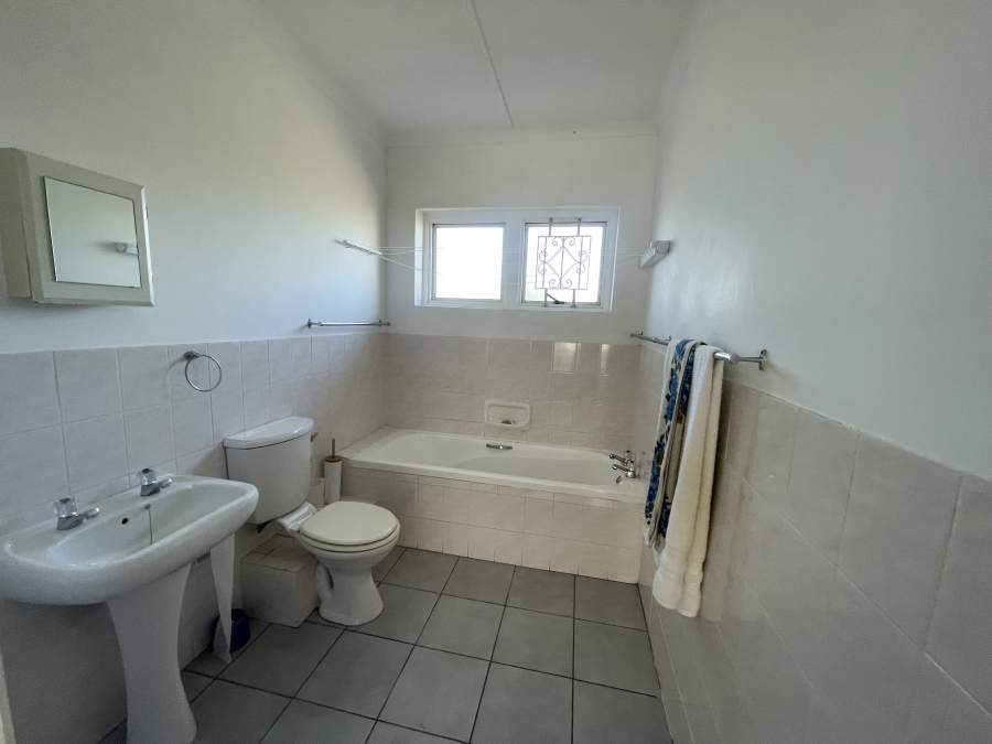 2 Bedroom Property for Sale in Cambridge Eastern Cape